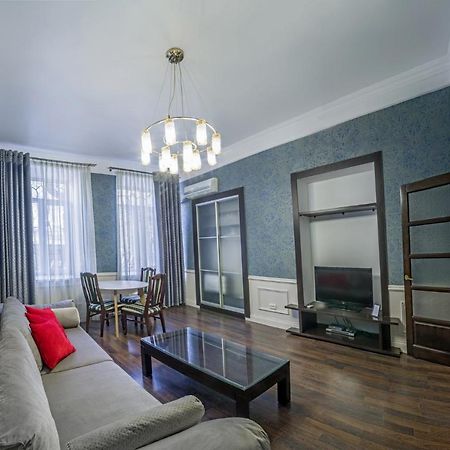 Paradis Odessa Apartments Екстер'єр фото
