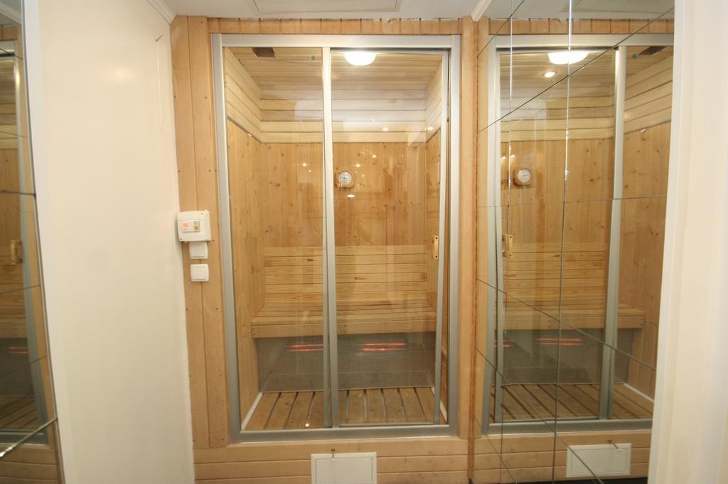 Paradis Odessa Apartments Екстер'єр фото