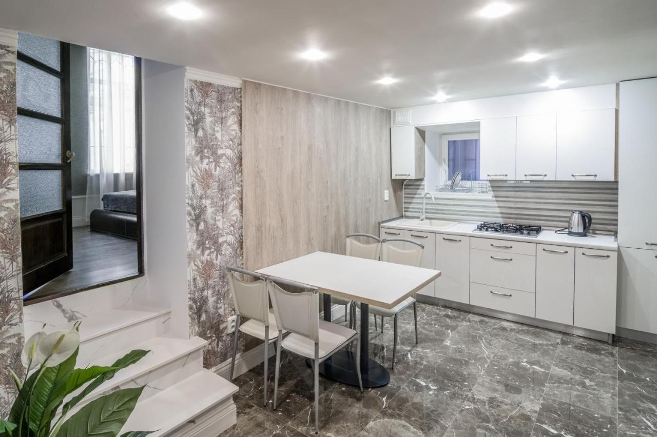 Paradis Odessa Apartments Екстер'єр фото